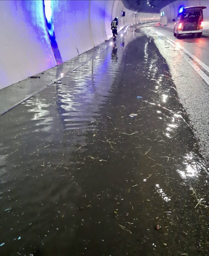 Chicchi di grandine come sassi e violenti temporali. Danni a Sarentino, Varna e Bressanone 2 360081286 668682265291062 3176674864689100952 n