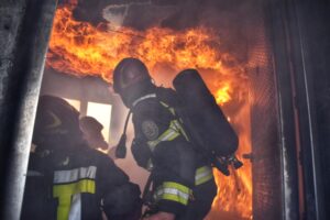 I vigili del fuoco celebrano Santa Barbara: 3589 gli interventi a Bolzano nell'ultimo anno 5 407459222 759099132916041 3752378944365704998 n