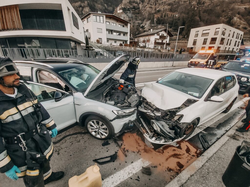 Violento scontro frontale tra due auto sulla statale a Corzes | Bolzano ...