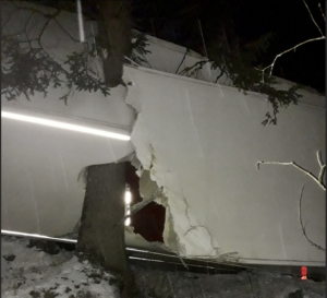 Tir fuori strada per la neve a Dobbiaco, il mezzo si rovescia e finisce in un pendio 2 Screenshot 2024 02 27 alle 18.59.14