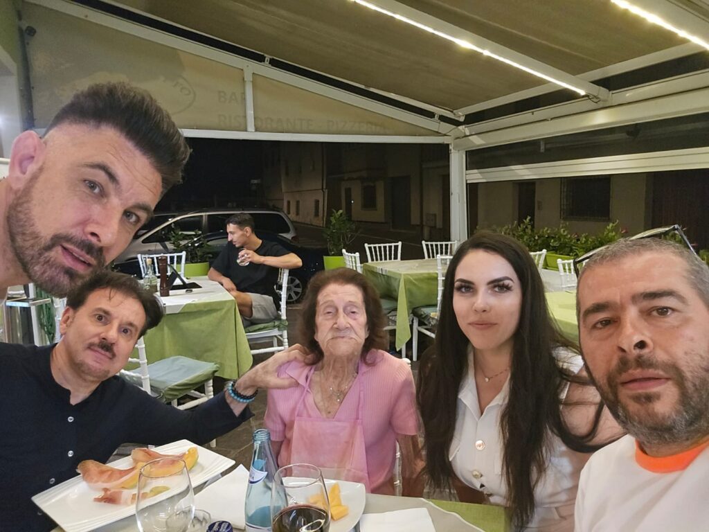 Isabella Pelà festeggia 110 anni con una cena speciale e una vita piena di avventure 4 421f8c0b 4f56 4a73 b258 2ce2ddee824d 1