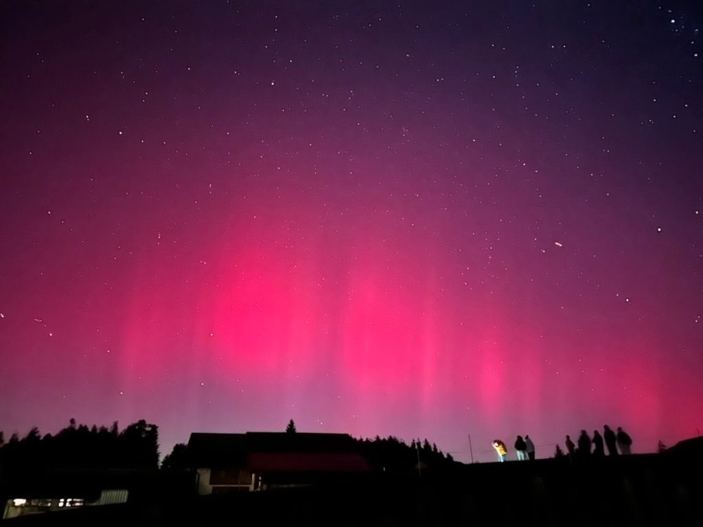 Aurora Boreale a Bolzano: Il magico spettacolo immortalato da Alessandro Zanforlin 2 11a1df22 e582 4297 814c be798a6bff56 1