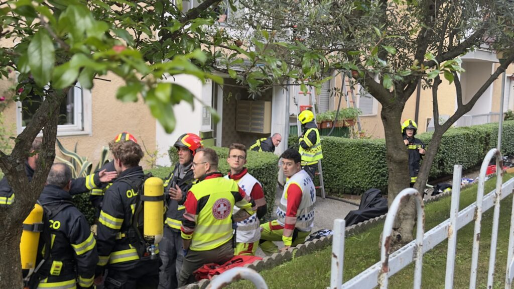 Tragedia sfiorata in via Castel Flavon: esplode una bombola del gas, grave un anziano 4 img 4890 1